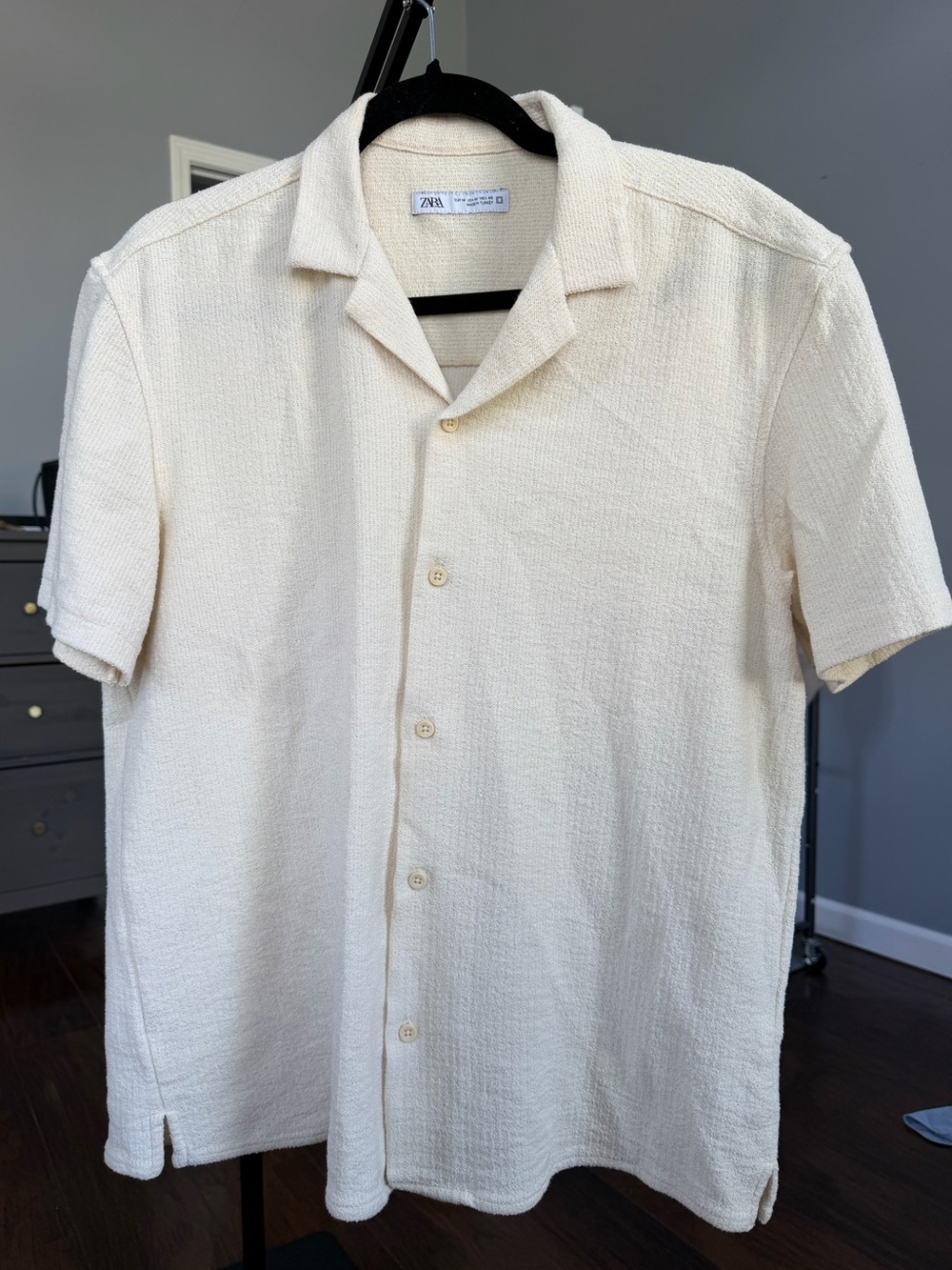 Zara Men’s Cream Short-Sleeve Camp Collar Button-Up Shirt